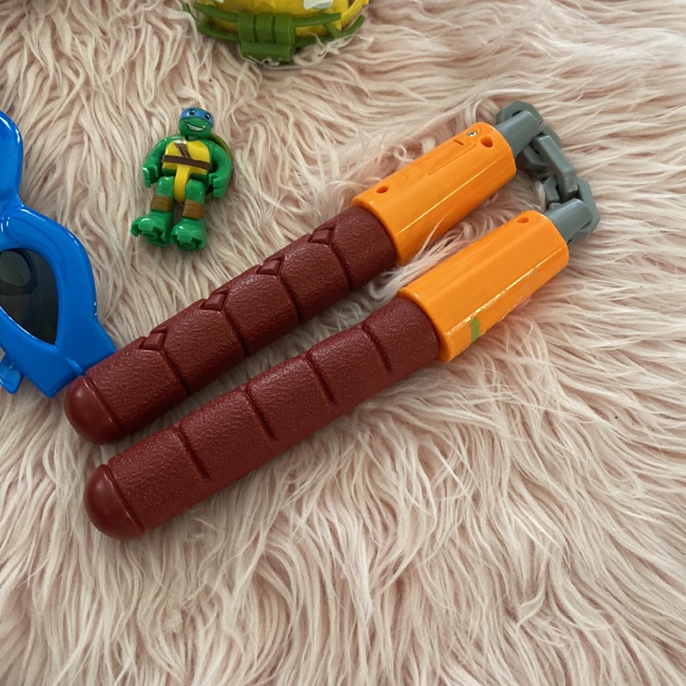 TMNT Toy Bundle - Picture 3 of 7